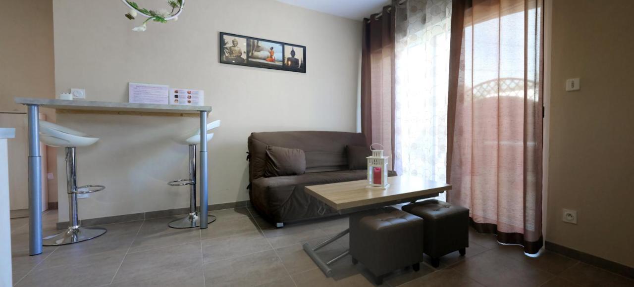 Au Coeur Du Bien-Etre, Gite Avec Piscine Chauffee Et Couverte, Spa, Sauna, Massages Monteaux Exteriér fotografie